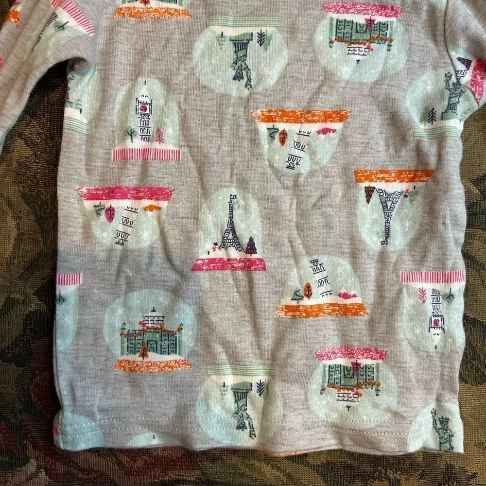 5 for $25🔥Baby Size‎ 12 Months Carter's Snow Globe Pajama Set